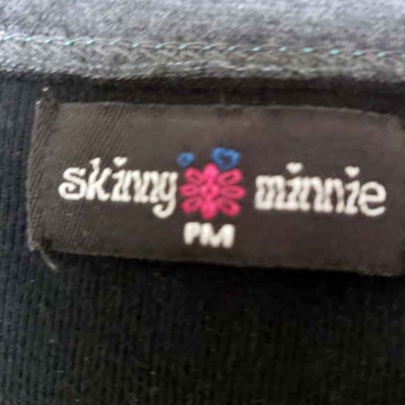 Skinny Minnie Women's Floral V Neck Short Sleeve Studded Shirt Top Blouse - Picture 9 of 10